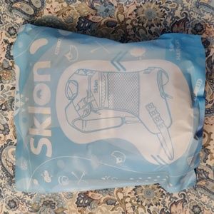 Skilon Pink ski harness NEW